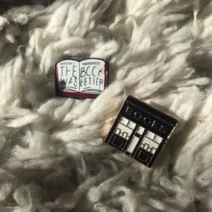 Book store & book brooch 2pcs
